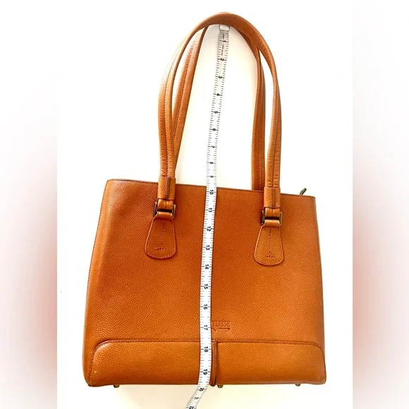 Lottusse Tan Leather Structured Shoulder Bag - Picture 9 of 9